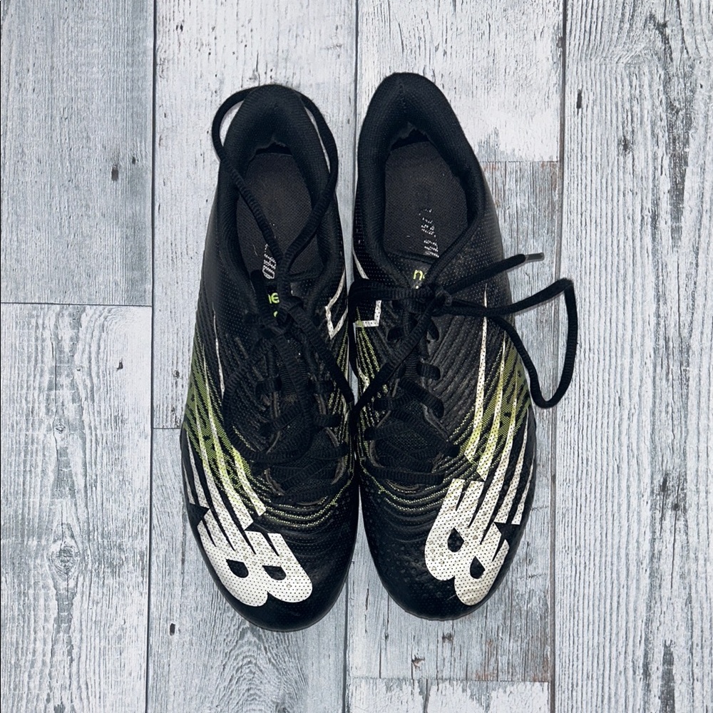 New Balance boys size 5.5 Black & Lime Lightweight Lacrosse Cleats